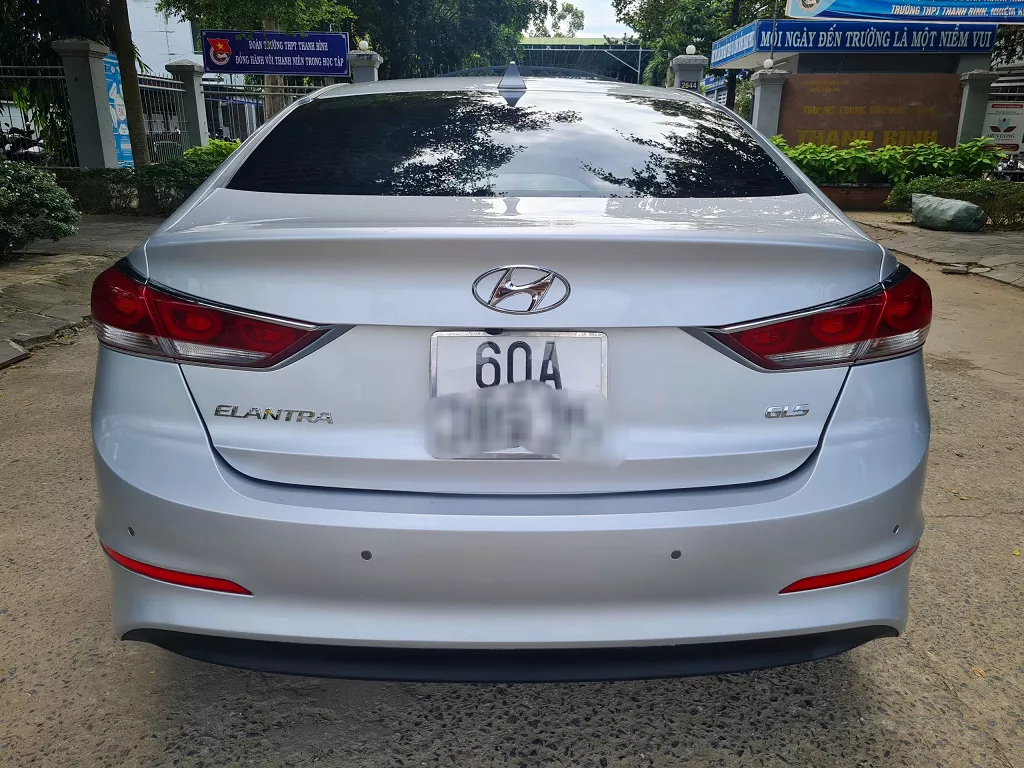 Chính Chủ Cần Bán xe Hyundai Elantra GLS.  Bản full 2.0-2