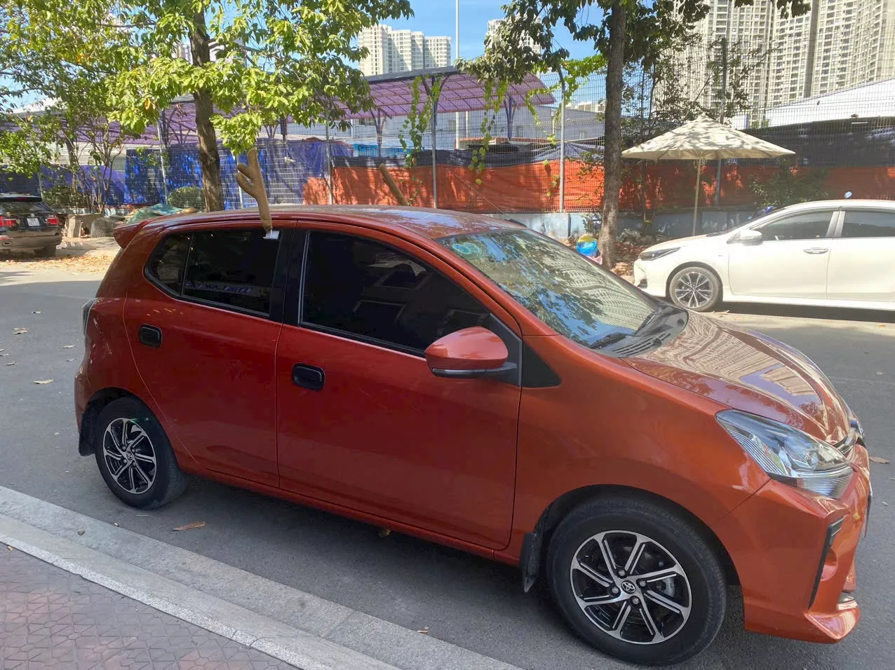 Chính chủ bán xe Toyota wigo 2021 số tự động -1