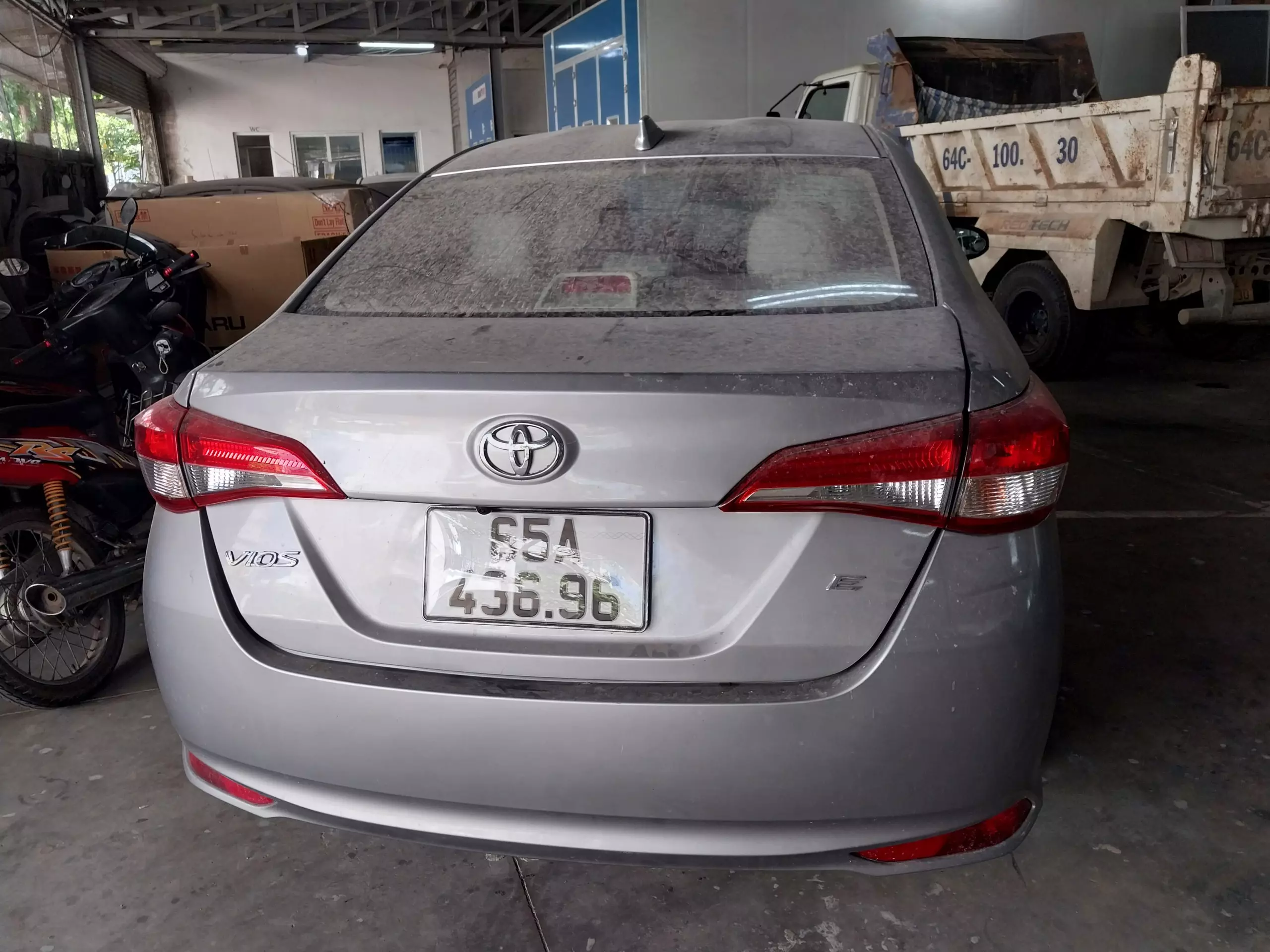 Chính chủ cần bán xe toyota vios E  2019-4