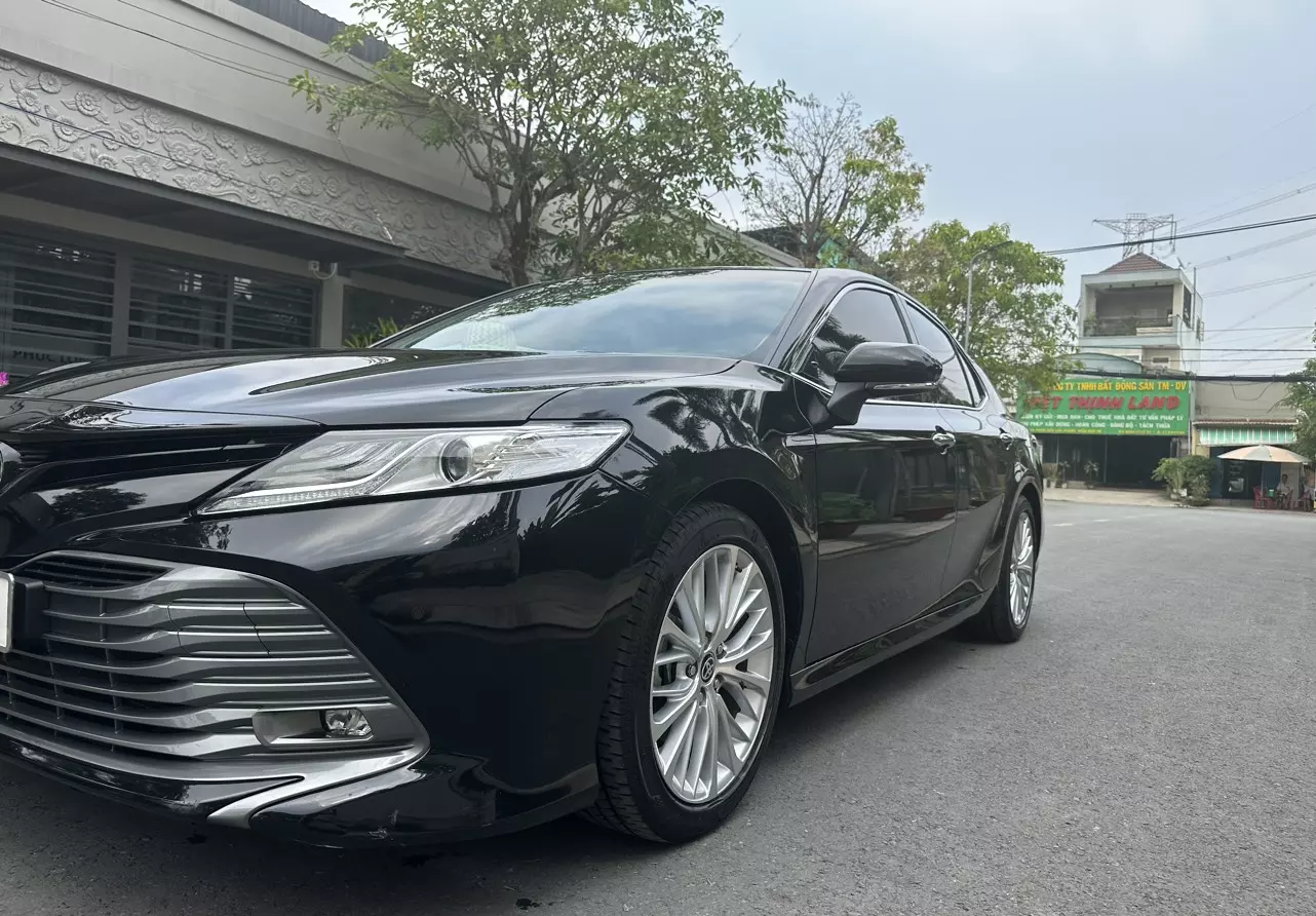 Cần bán Camry 2.5Q sx 2020, dk 2021 xe chạy 30k-1