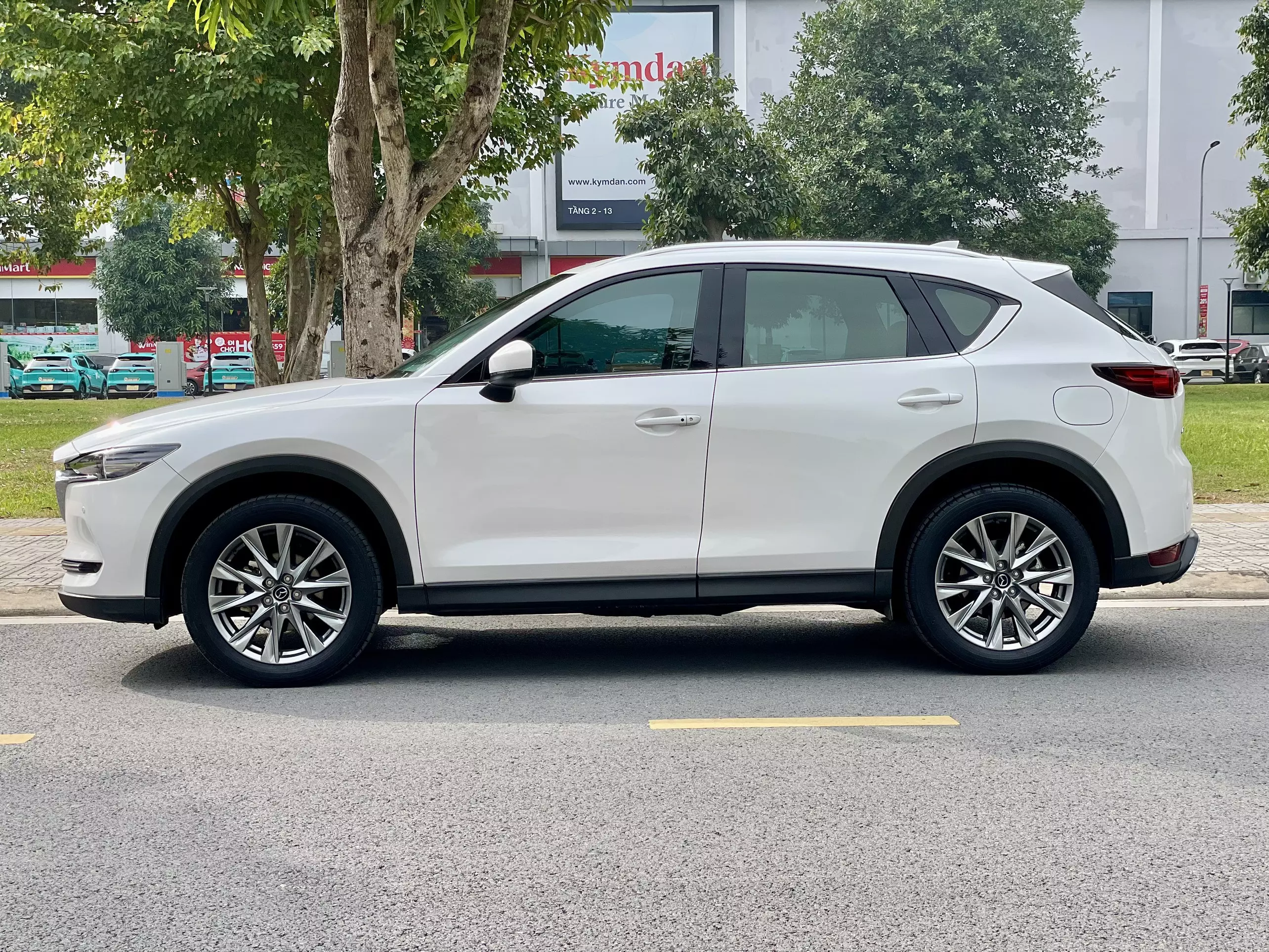 Cần bán xe Mazda CX 5 2.0Premium 2021, màu trắng, 790tr-3