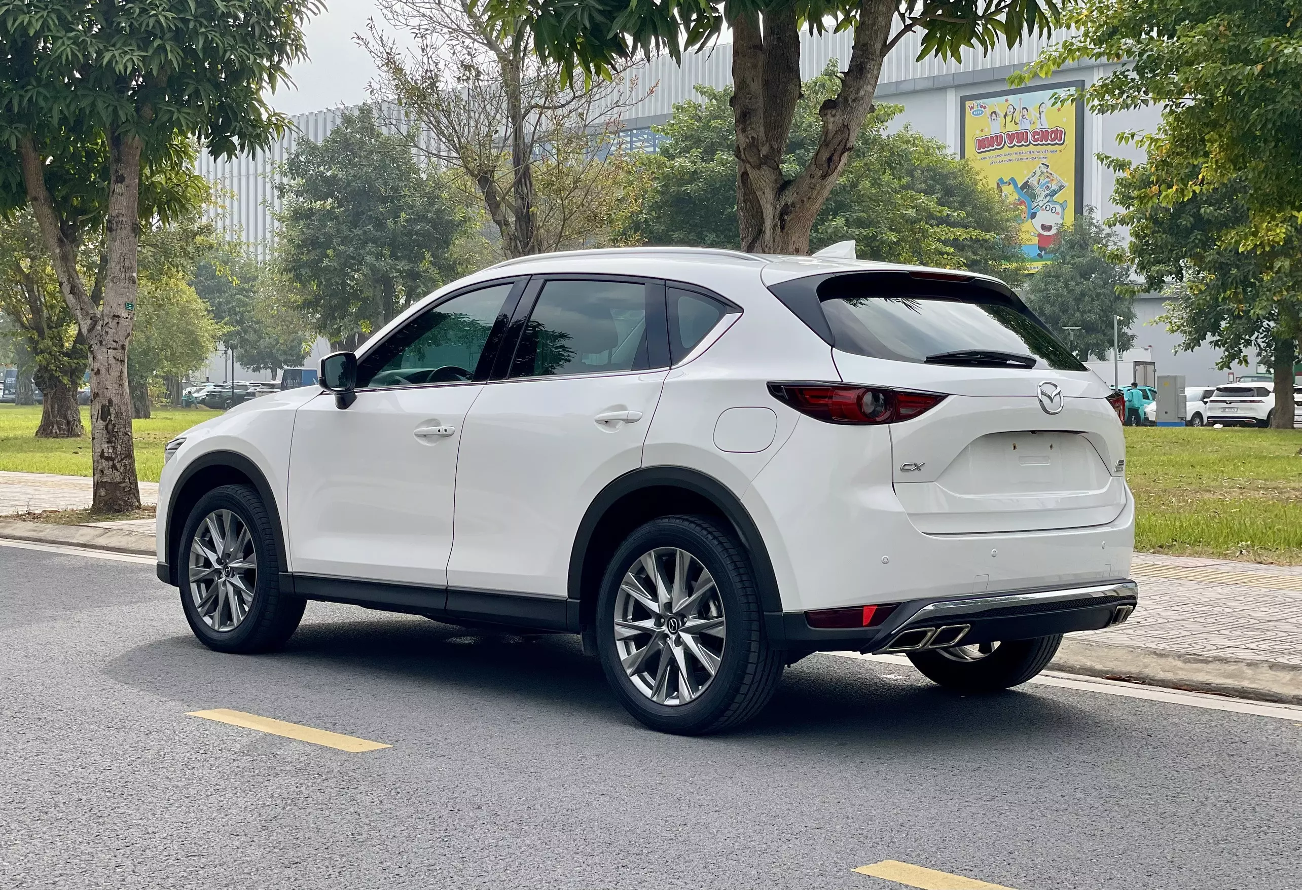 Cần bán xe Mazda CX 5 2.0Premium 2021, màu trắng, 790tr-4