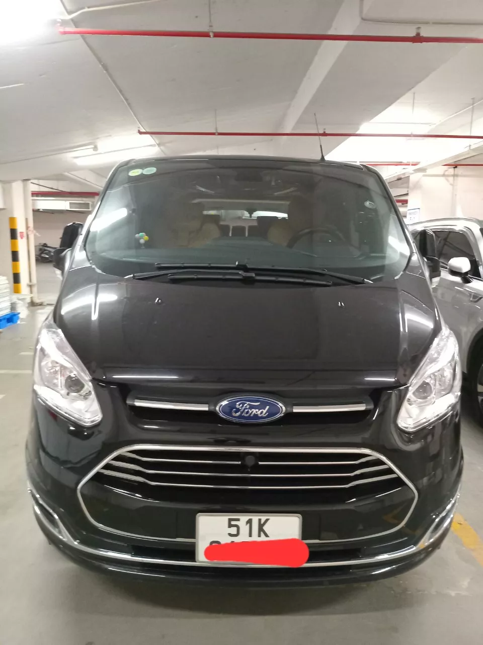 CHÍNH CHỦ CẦN BÁN XE : Ford Tourneo Limousine Dcar, 6 chỗ, sx 2021-0