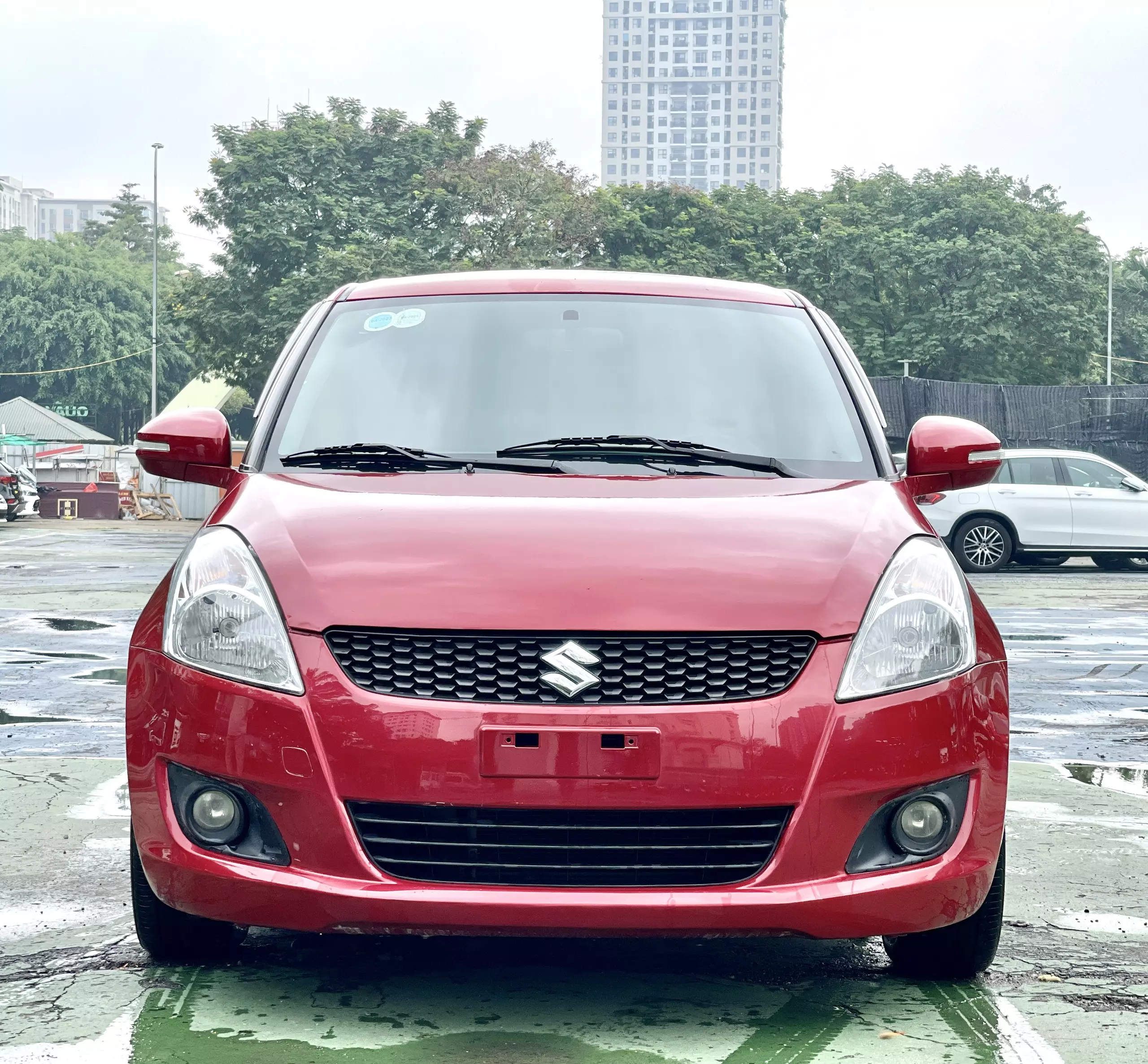 Bán xe Suzuki Swift 1.4 AT 2013 đỏ nội thất đen-1