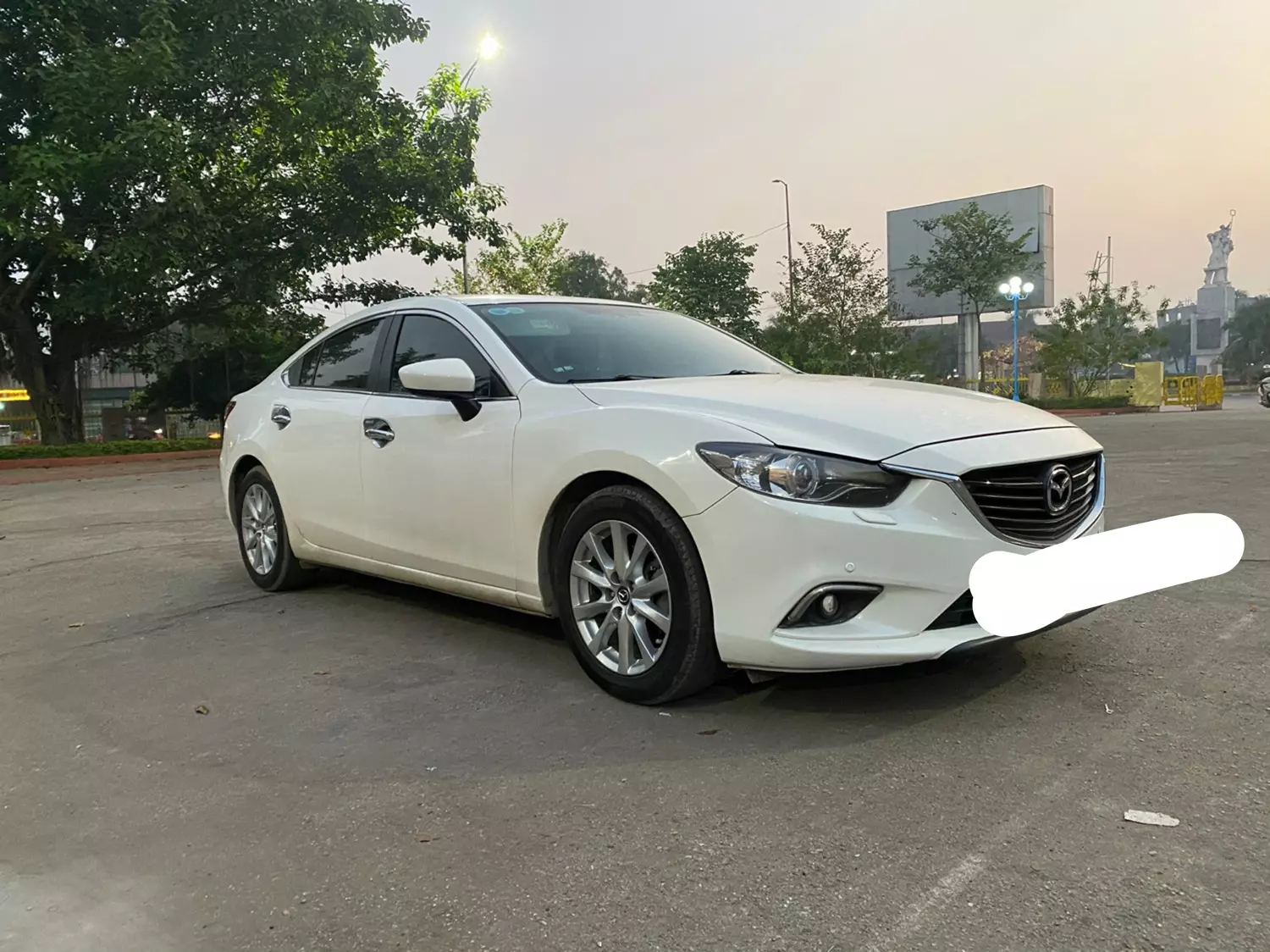 Bán Xe Mazda 6 2016 2.0 ngoại thất trắng, nội thất đen nhập chính hãng-0