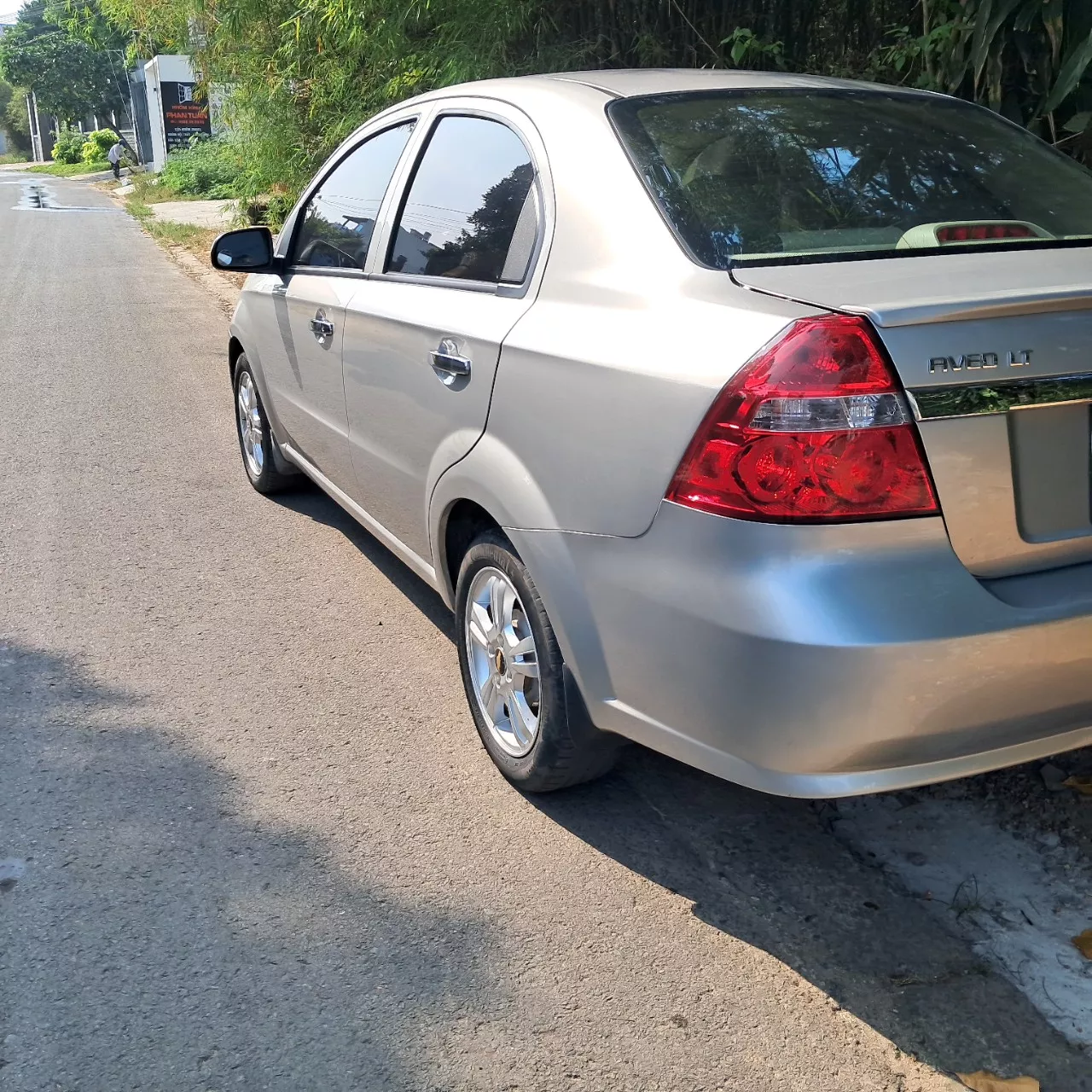 BÁN XE CHEVROLET - 2015 - Giá 169 TRIỆU .-1