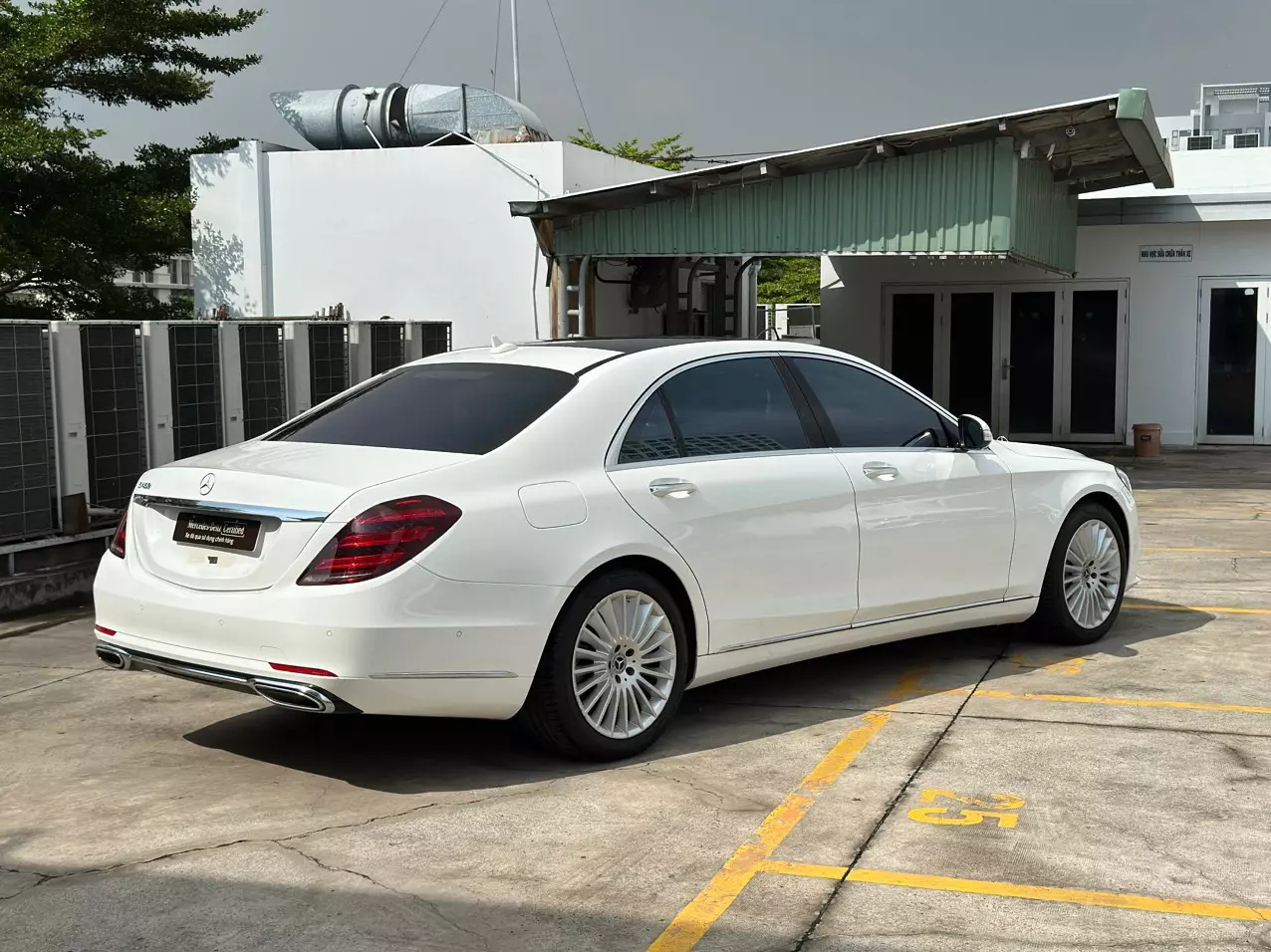Bán xe Mercedes-Benz S450 trắng 2 tỷ 6xx. Còn bảo hành đến 2025-4