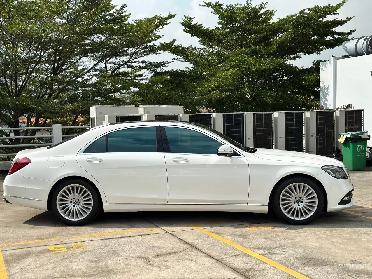 Bán xe Mercedes-Benz S450 trắng 2 tỷ 6xx. Còn bảo hành đến 2025-9