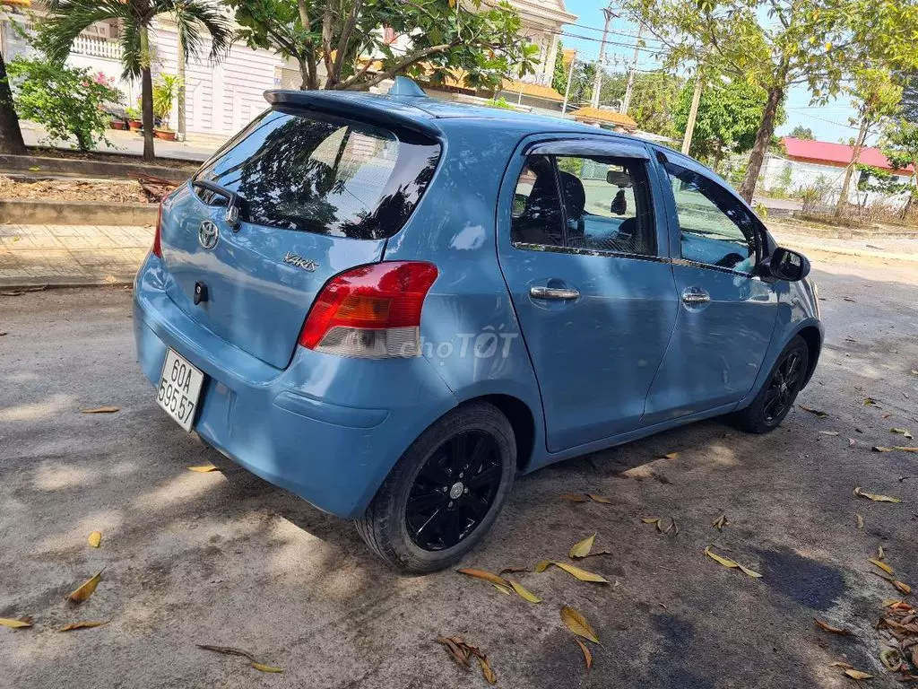 Cần tiền bán gấp xe TOYOTA YARIS 2009 số tự động-5