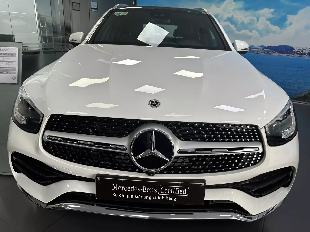 GLC300 4Matic : sx 2023 : số km đã sử dụng 15km : giá 2,425 tỷ-0