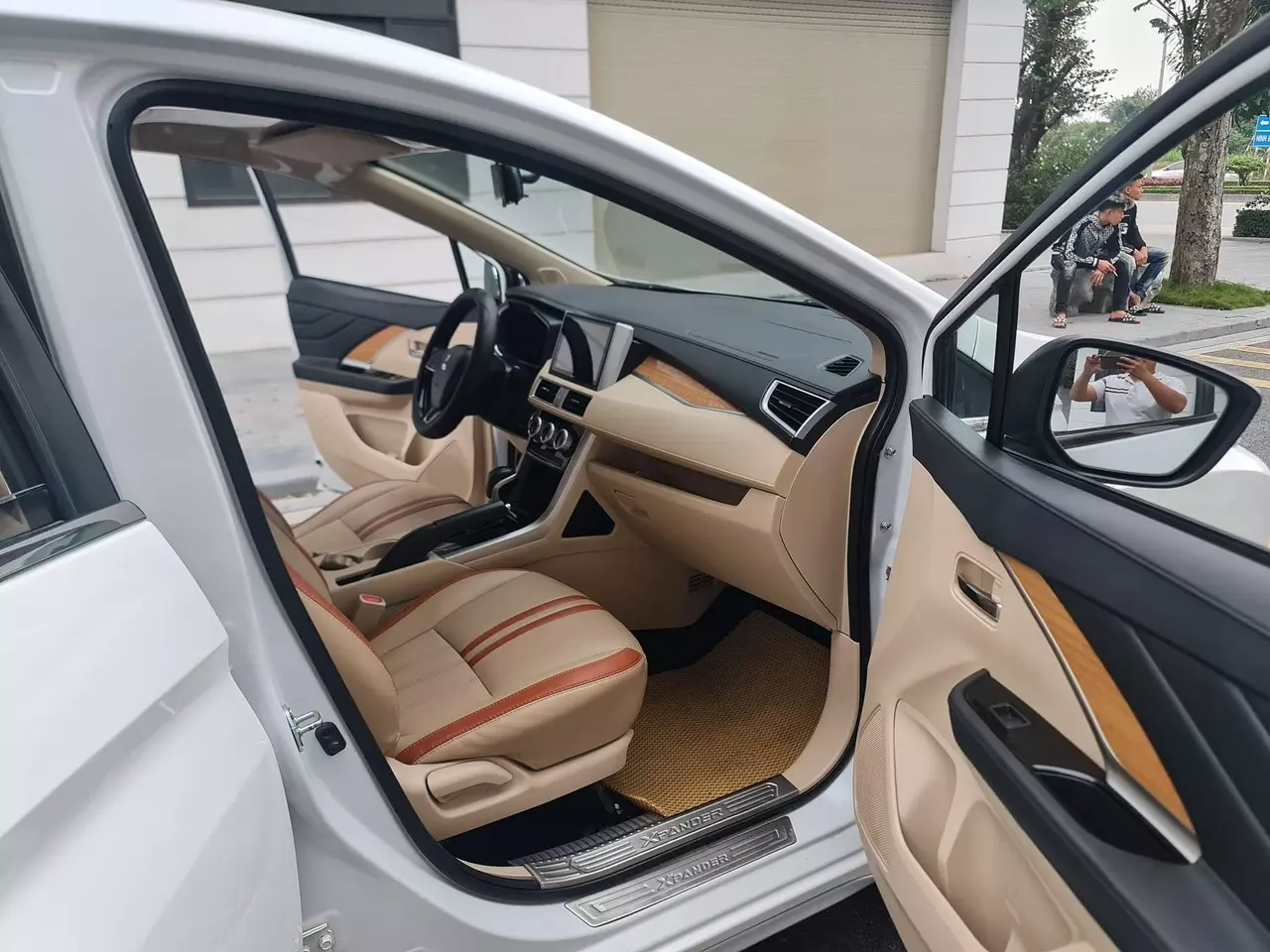 Cần bán nhanh xe Xpander sx 2019 1 chủ từ mới xe đẹp xuất sắc cam kết nguyên zin cả xe -5
