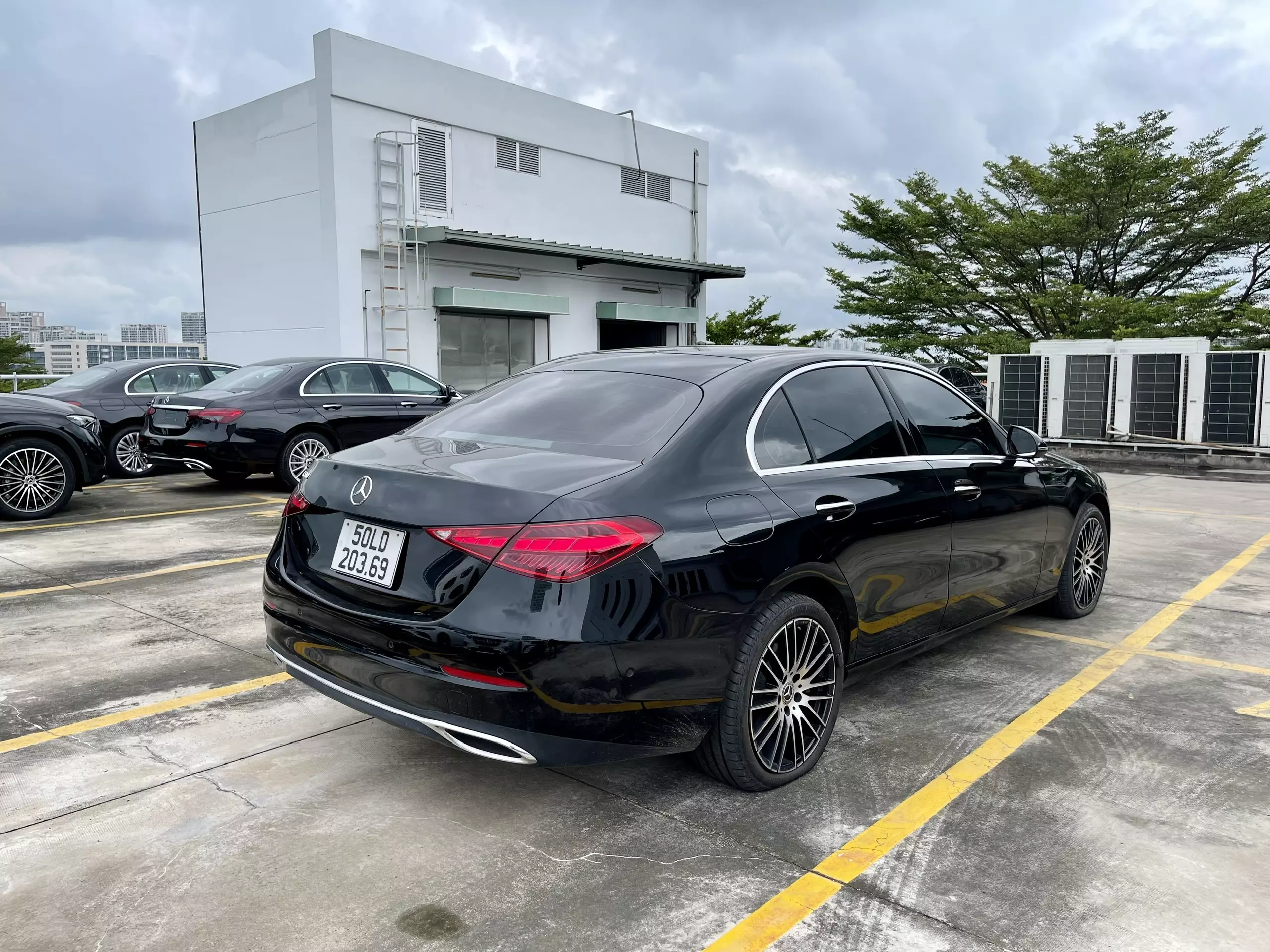 Mercedes-Benz Phú Mỹ Hưng Cần Bán C200 Plus 2023 Lướt, Xe SD Đưa Đón Sếp-4