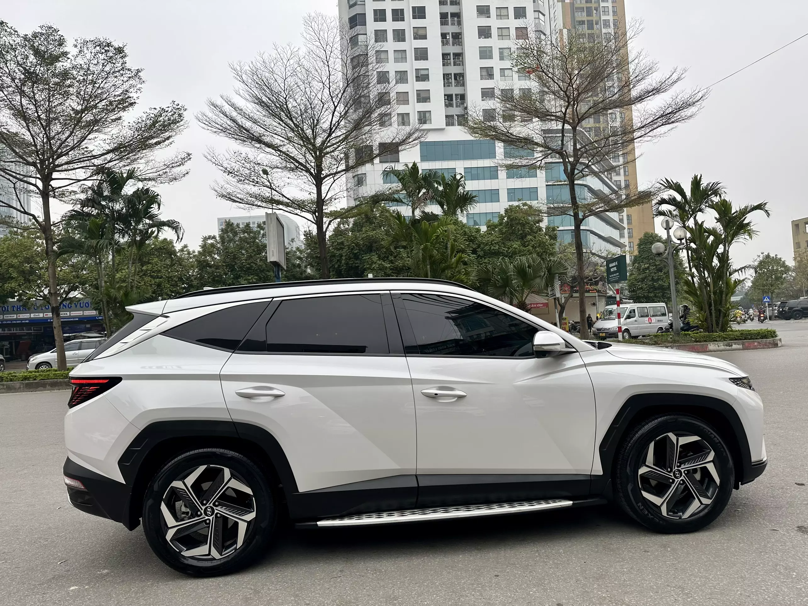 Mới về Tucson 1.6 turbo Mode 2022. Siêu mới. Sơn Zin cả xe -5