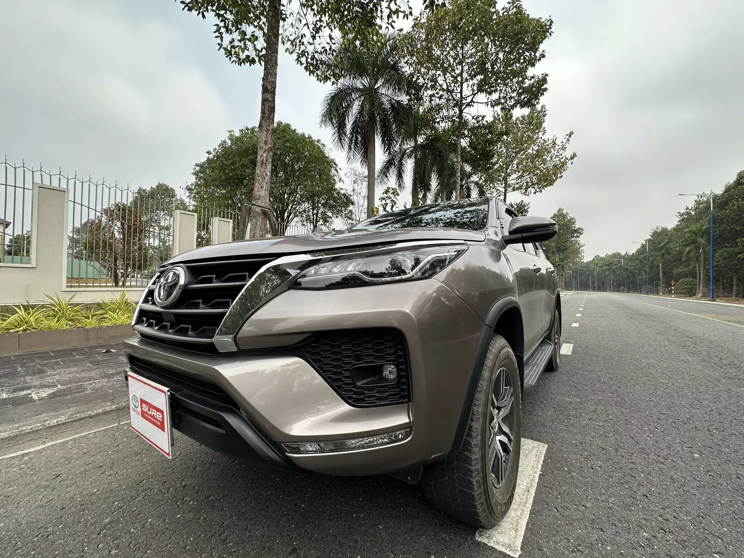 CẦN BÁN XE Fortuner 2.4 AT 2021 TẠI BÌNH DƯƠNG-3