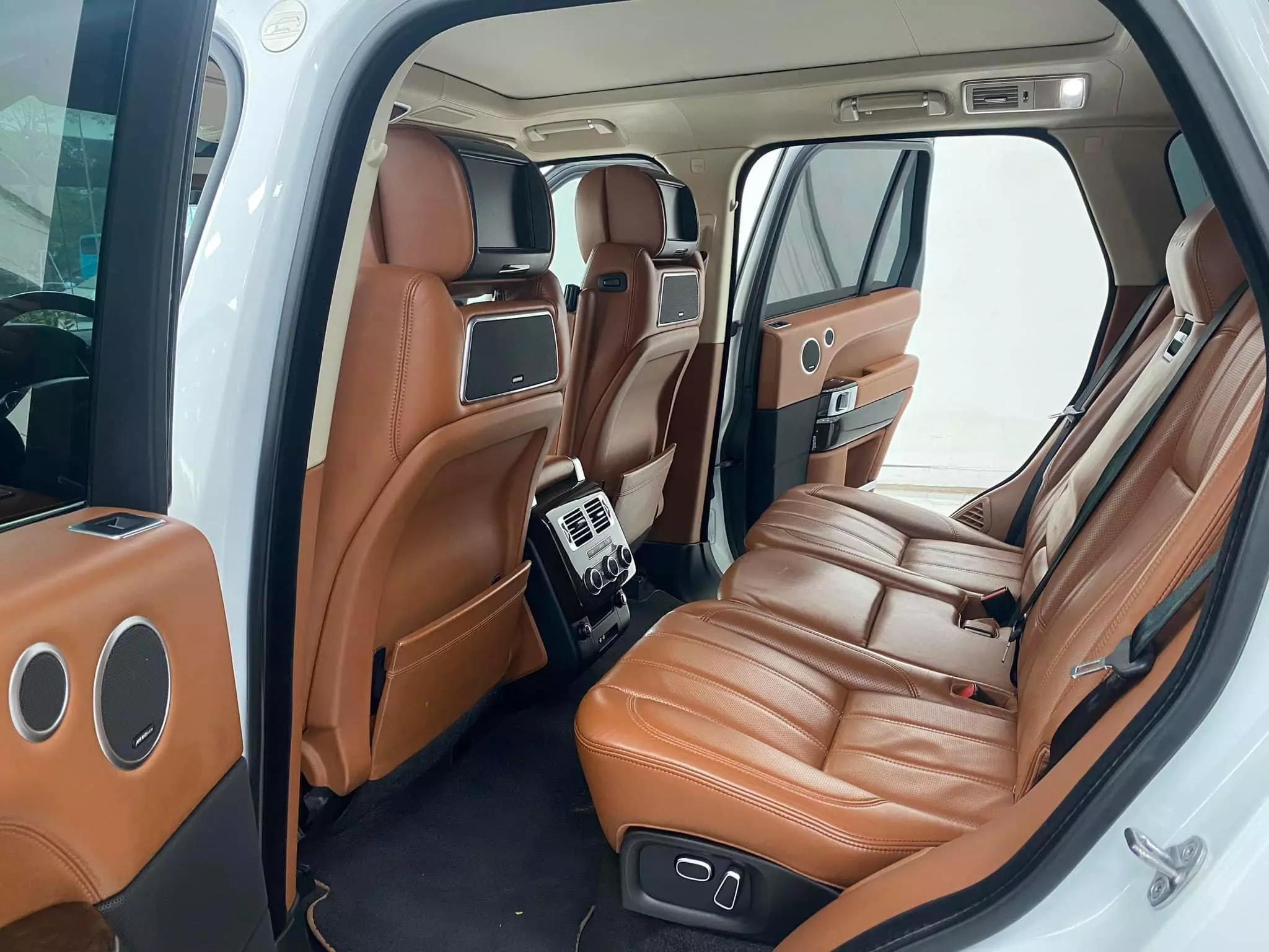 Bán Range Rover Autobiography 5.0, Model 2014, xe chạy ít siêu đẹp.-10