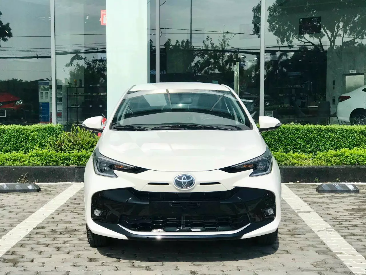 Toyota Huế ưu đãi 100% trước bạ cho xe VIOS -0