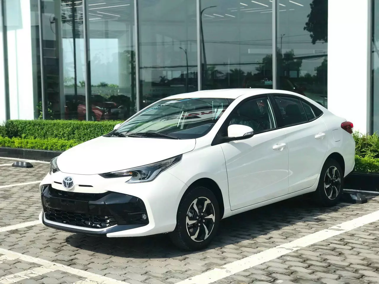 Toyota Huế ưu đãi 100% trước bạ cho xe VIOS -1