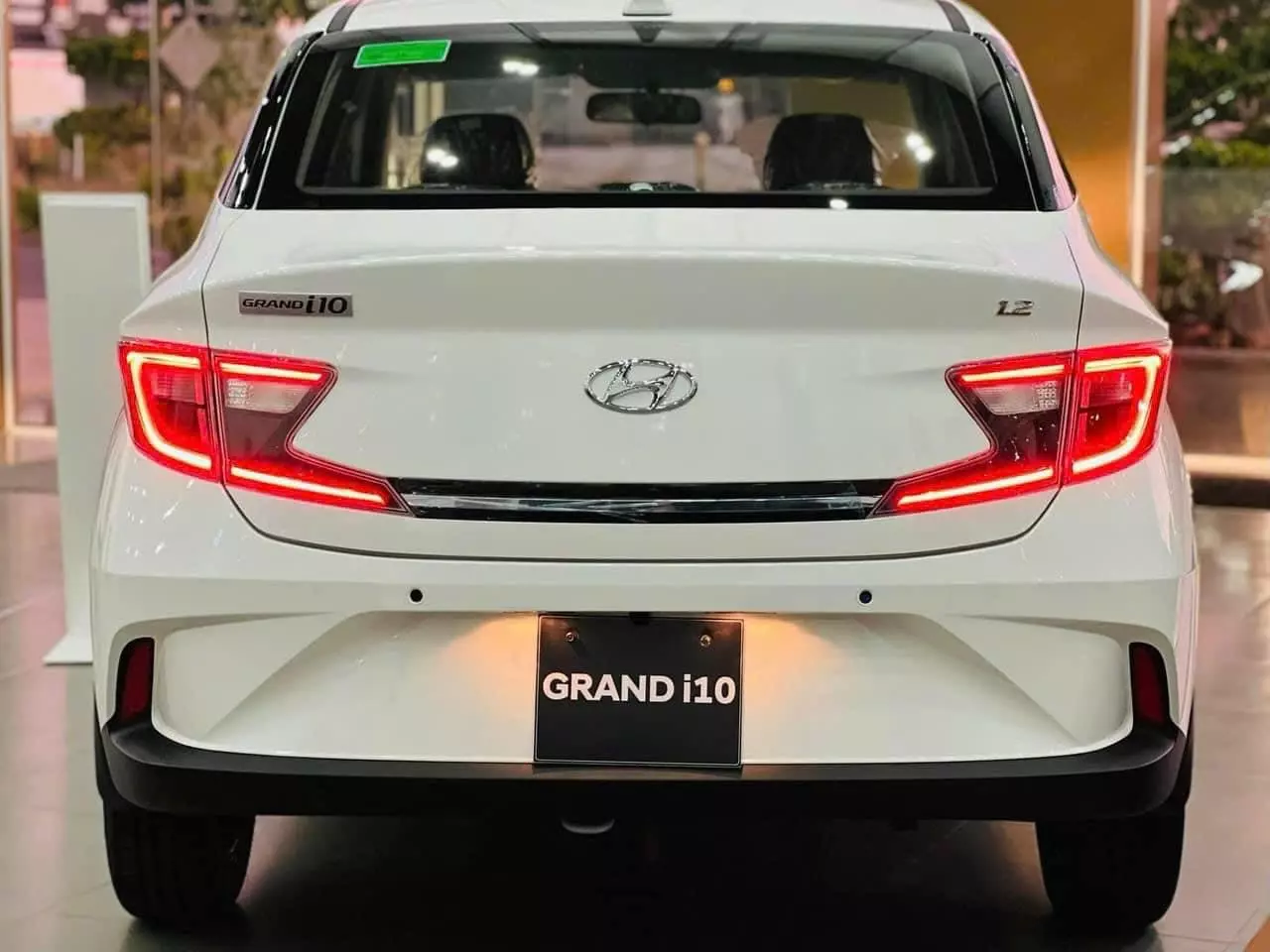 Cần bán Hyundai Grand i10 1.2 2023, màu trắng-3