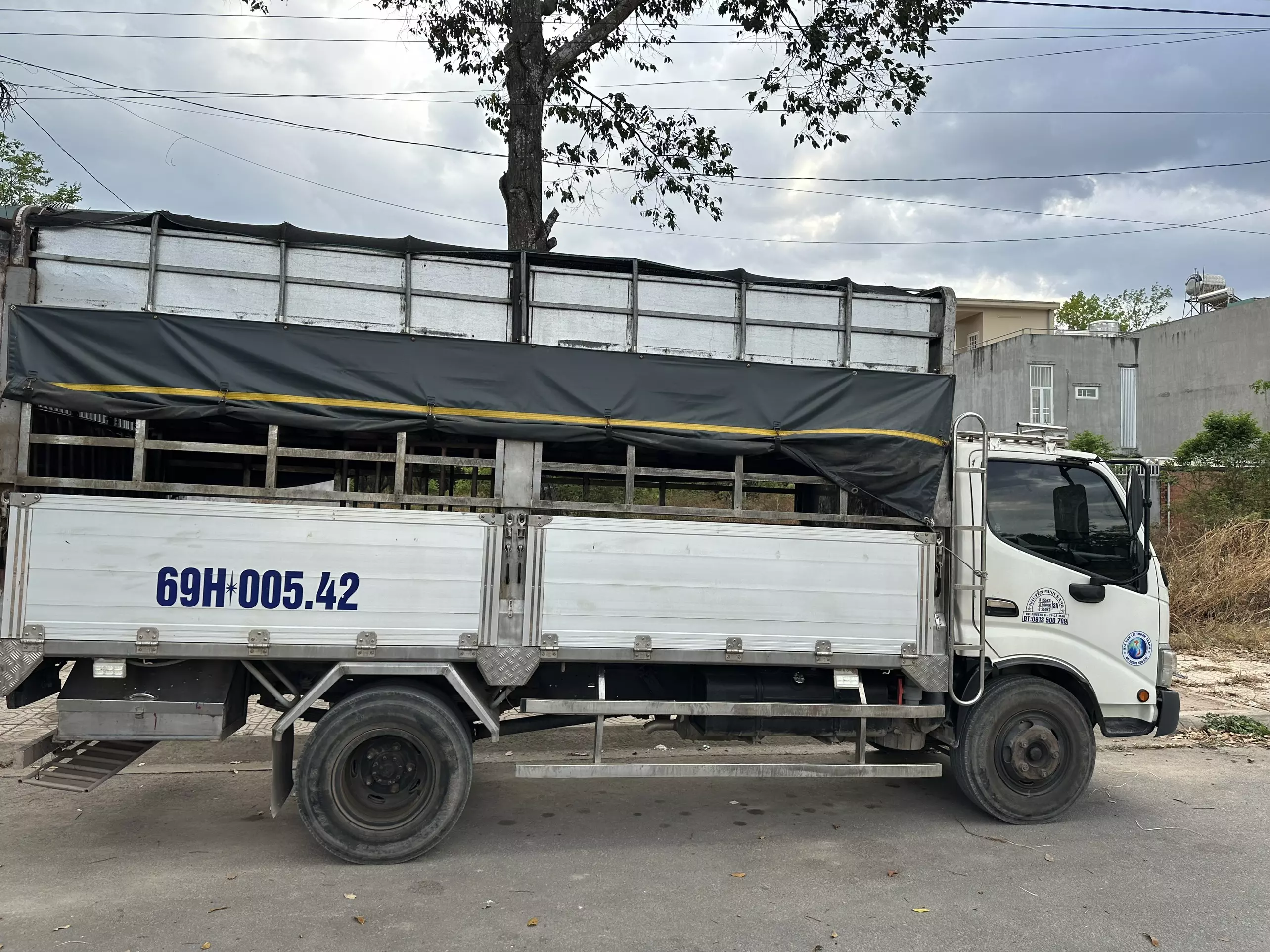 Chính chủ bán xe tải HINO XZU342L-0