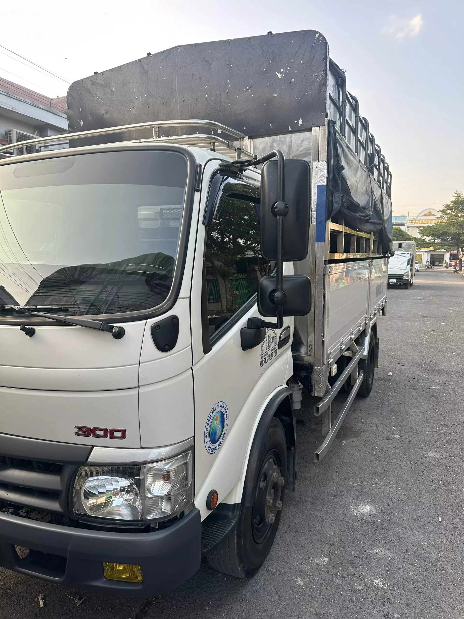 Chính chủ bán xe tải HINO XZU342L-5