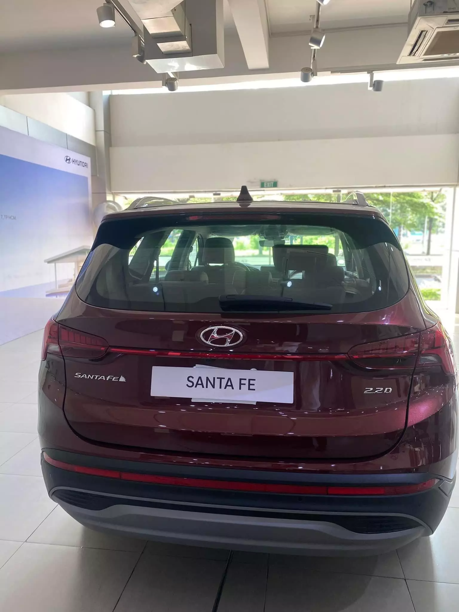 Bán ô tô Hyundai Santa Fe 2.2 DẦU TIÊU CHUẨN 2023, màu đỏ-4