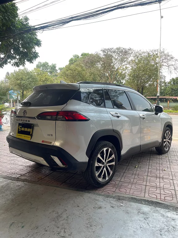 CẦN BÁN NHANH Toyota Cross 2021 bản V-4