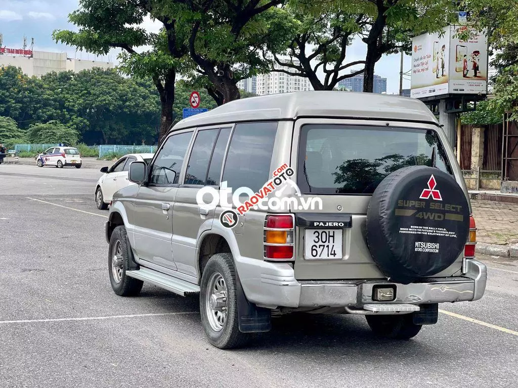 bán gấp xe mitsu pajero 7 chỗ 2 cầu-3