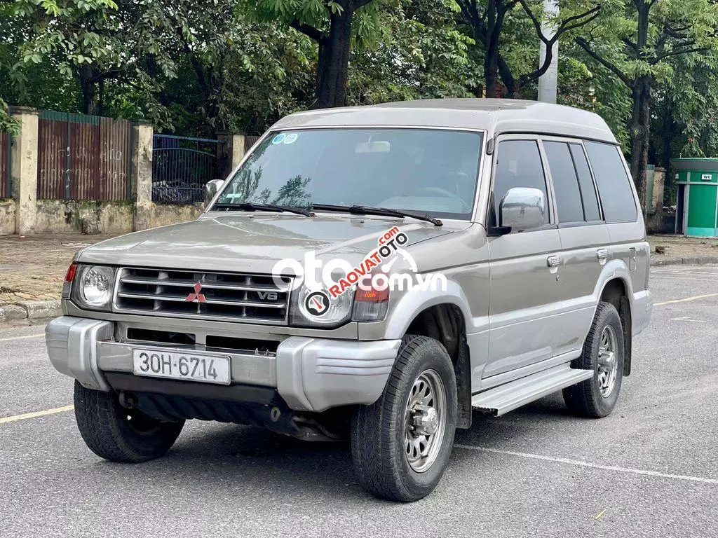 bán gấp xe mitsu pajero 7 chỗ 2 cầu-1