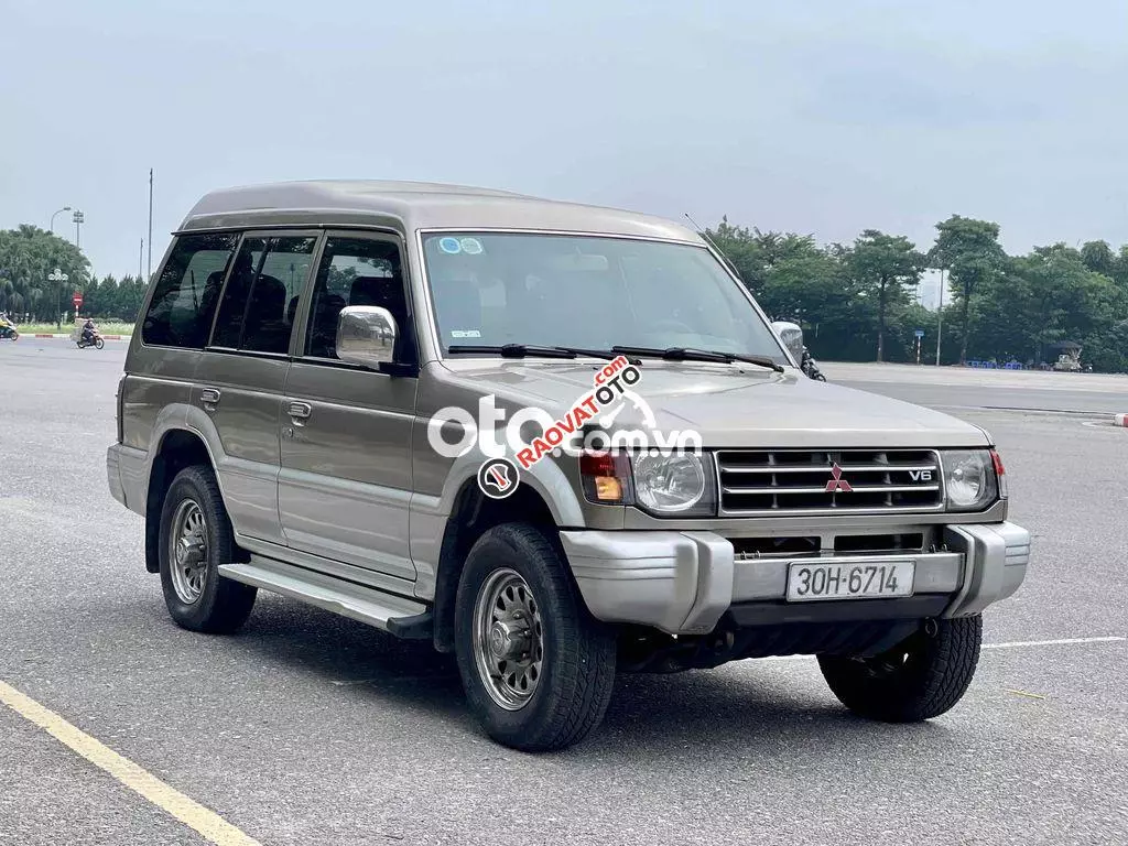 bán gấp xe mitsu pajero 7 chỗ 2 cầu-11