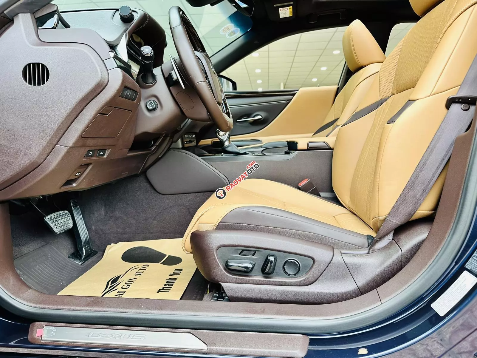 Lexus ES250 2020, màu xanh, odo 11 vạn-3