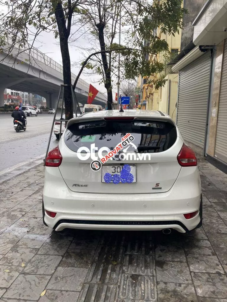 Ford Focus S ecoboost sx 2018 màu trắng.-0