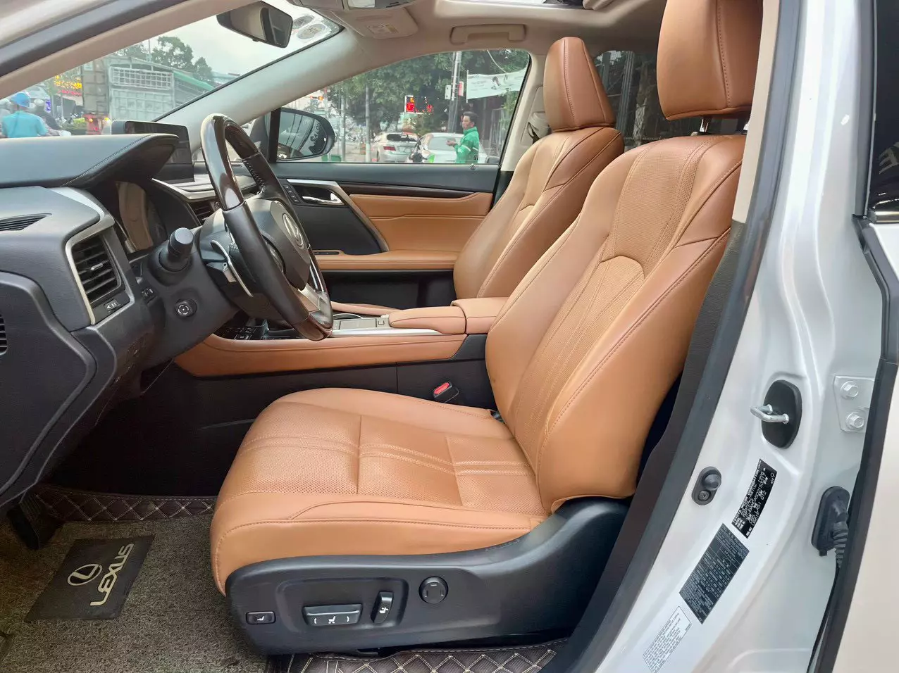Cần bán xe Lexus Rx 300 sản xuất 2021-4