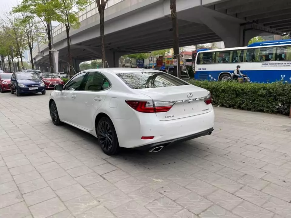 Bán Lexus ES250 Model và đăng ký 2018, 1 chủ từ mới, xe siêu đẹp.-3