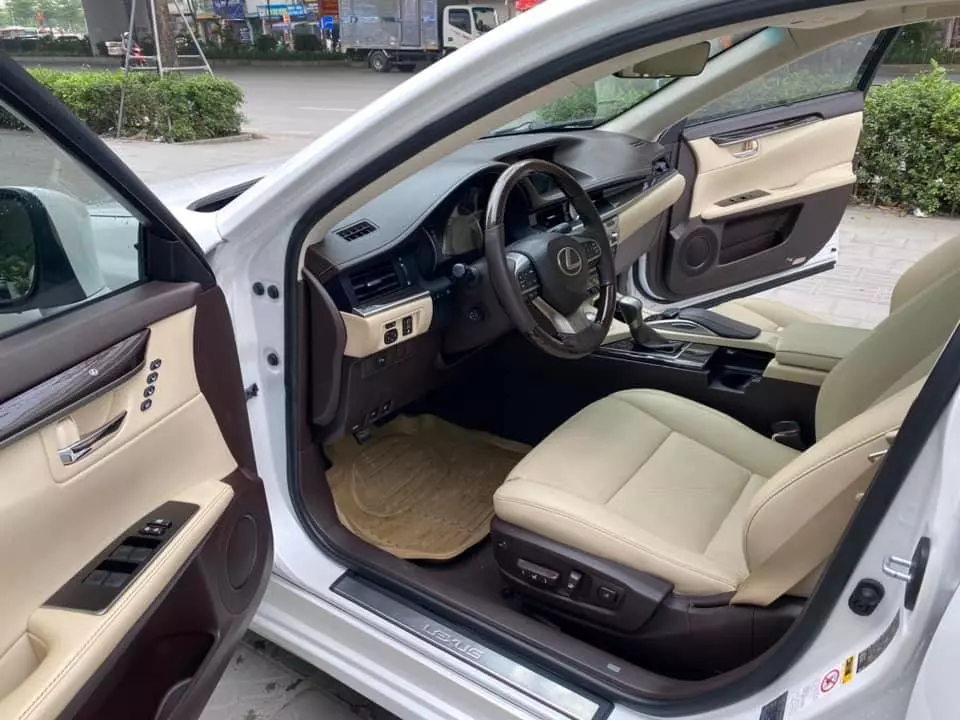 Bán Lexus ES250 Model và đăng ký 2018, 1 chủ từ mới, xe siêu đẹp.-7