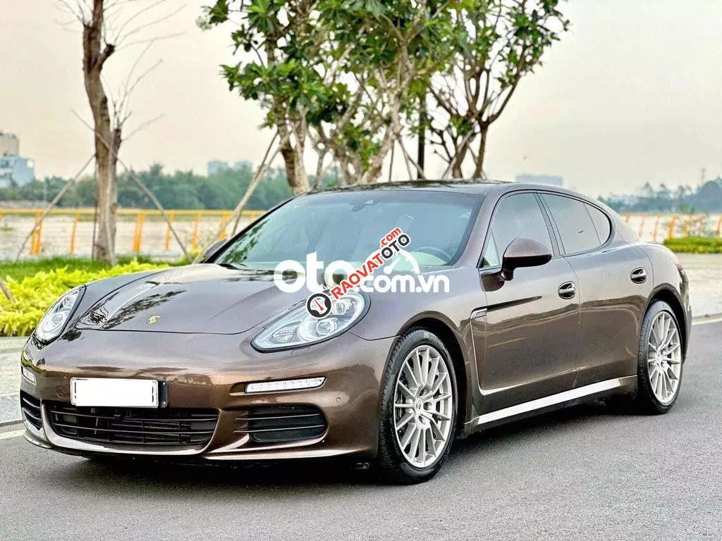 Porsche Panamera model 2016 Nâu/Kem-10