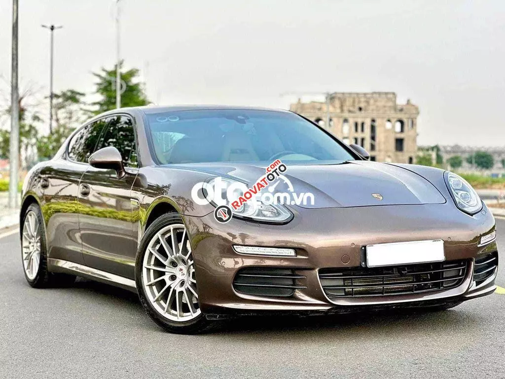 Porsche Panamera model 2016 Nâu/Kem-8