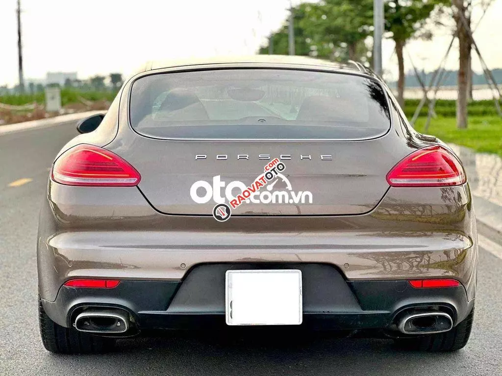 Porsche Panamera model 2016 Nâu/Kem-11