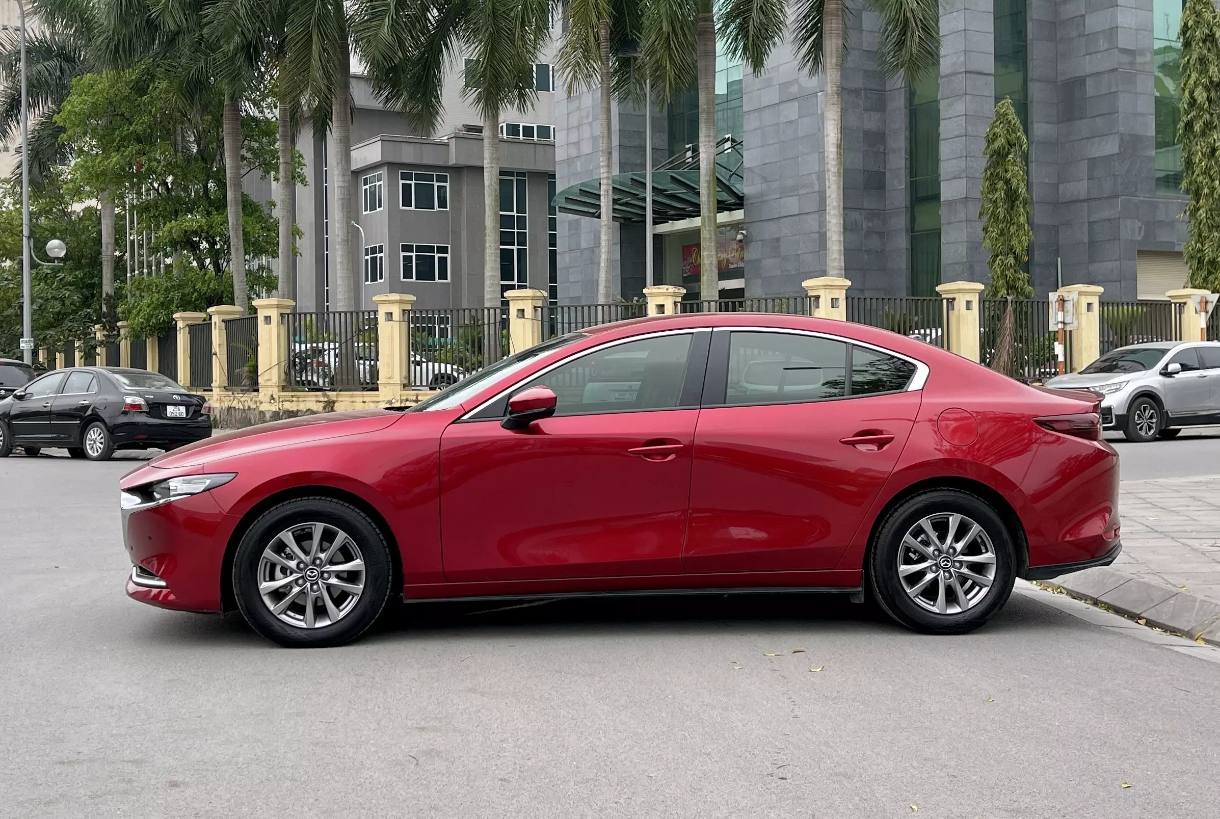 Chính chủ cần bán xe Mazda 3-1.5 luxury đỏ phale -2