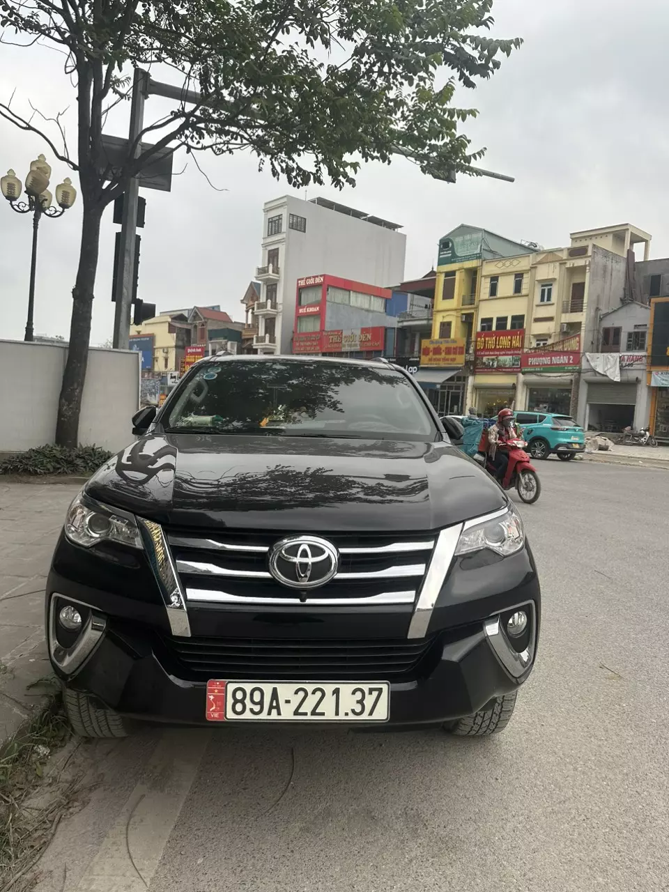 Chính chủ bán xe TOYOTA FORTUNER sản xuất năm 2020 -0