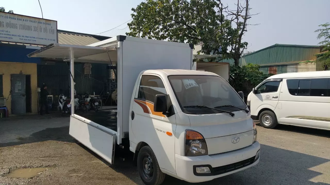 Hyundai 1.5 tấn cánh rơi ( sạp hàng lưu động)-0