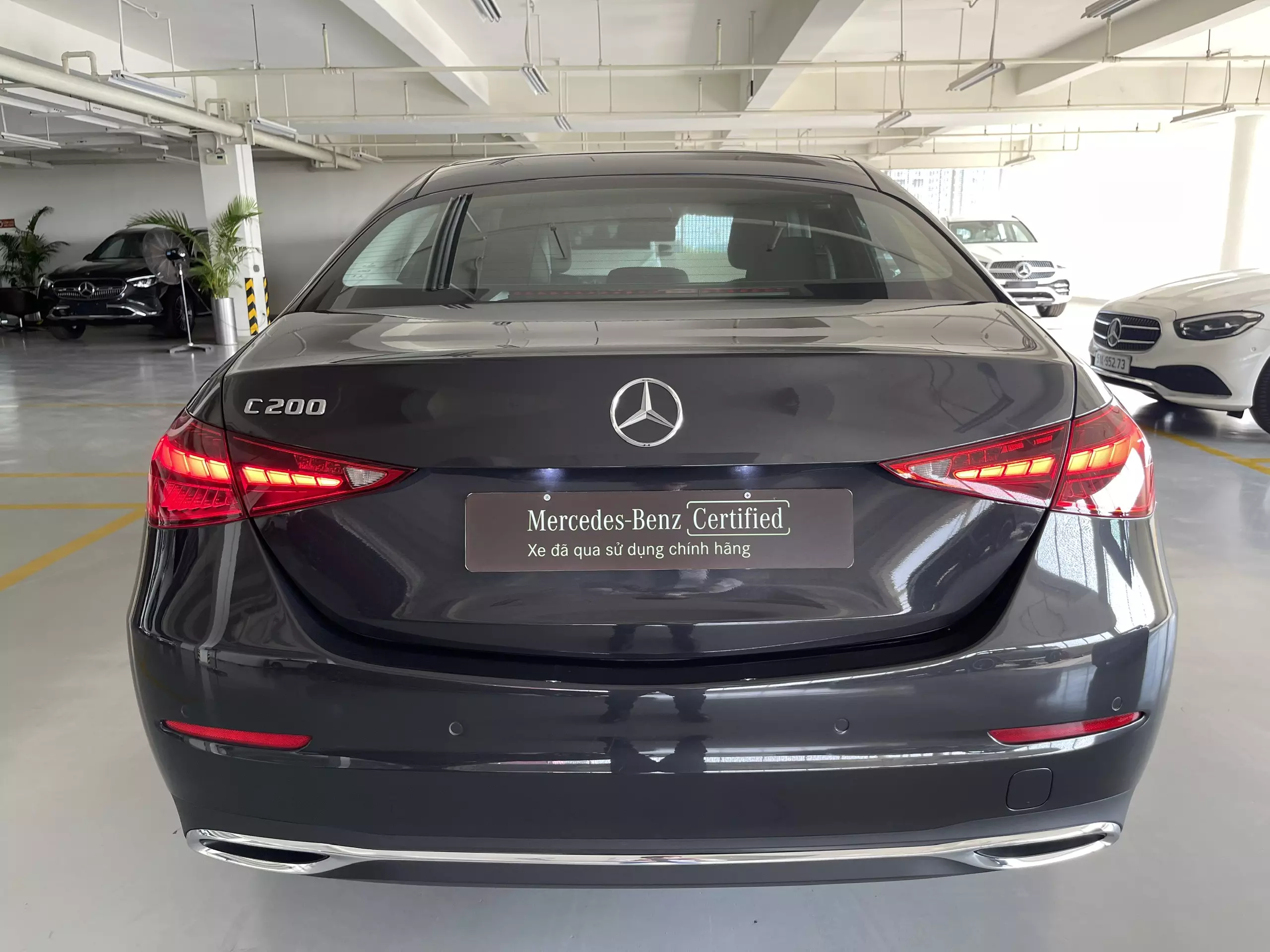 Cần bán Mercedes C200 Plus bản full option, xe chưa chạy rẻ hơn 300tr-7
