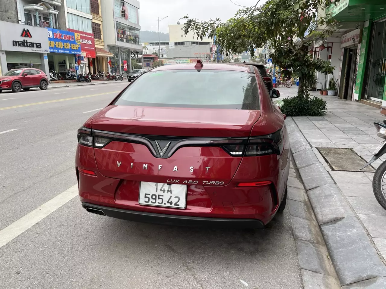 CHÍNH CHỦ CẦN BÁN XE LUX A 2.0 BẢN BASE SẢN XUẤT NĂM 2021-2