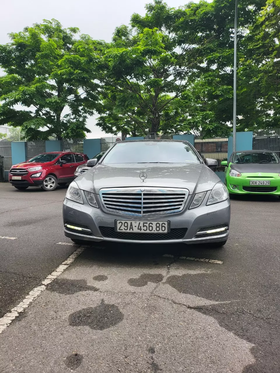 Mercedes Benz E300 2011 đẹp xuất sắc không lỗi nhỏ .-0