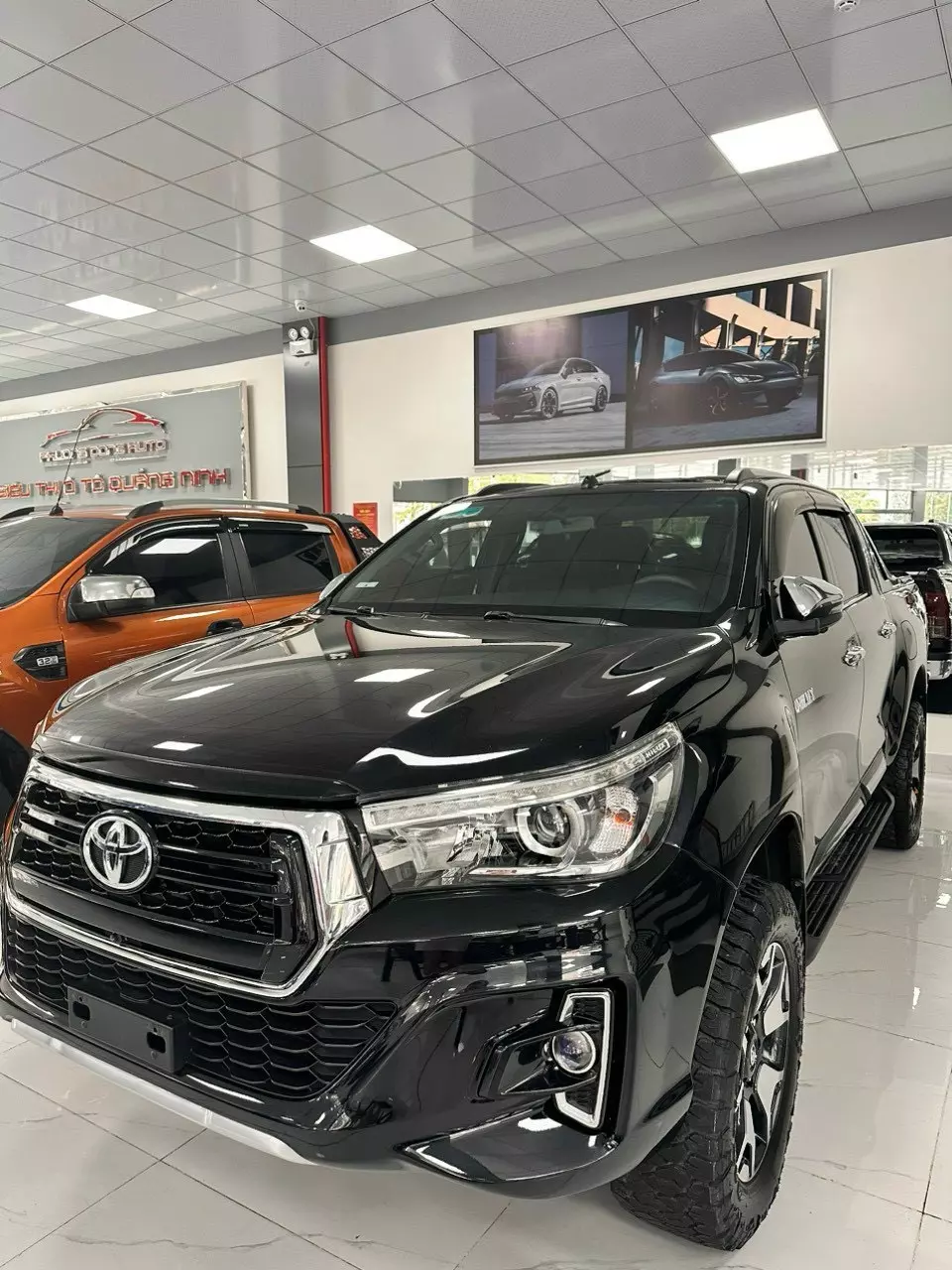 Hàng Mới Về Đây Ae ơi - Toyota Hilux SX 2018 Bản G Std 2 Cầu Máy Dầu-1