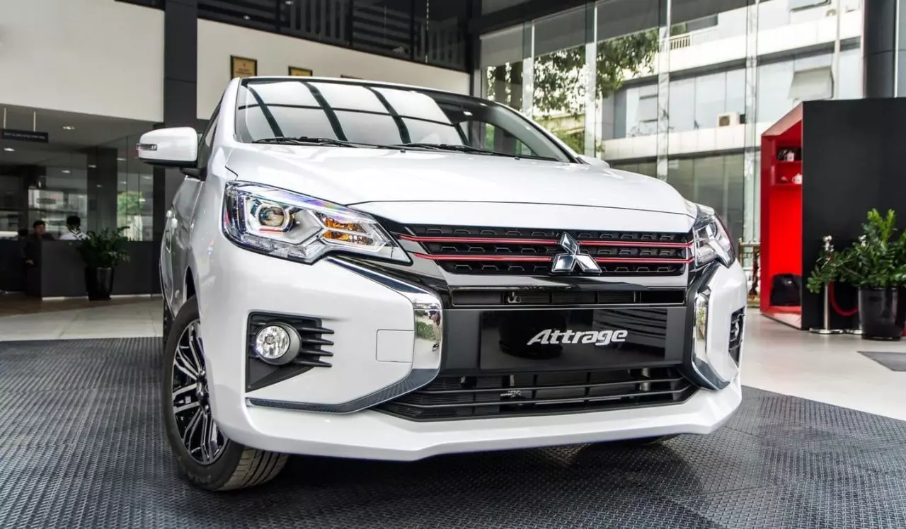 DUY NHẤT 1 XE MỚI  MITSUBISHI ATTRAGE CVT H 2023 MÀU TRẮNG GIÁ BÁN CHỈ 420 TRIỆU-0