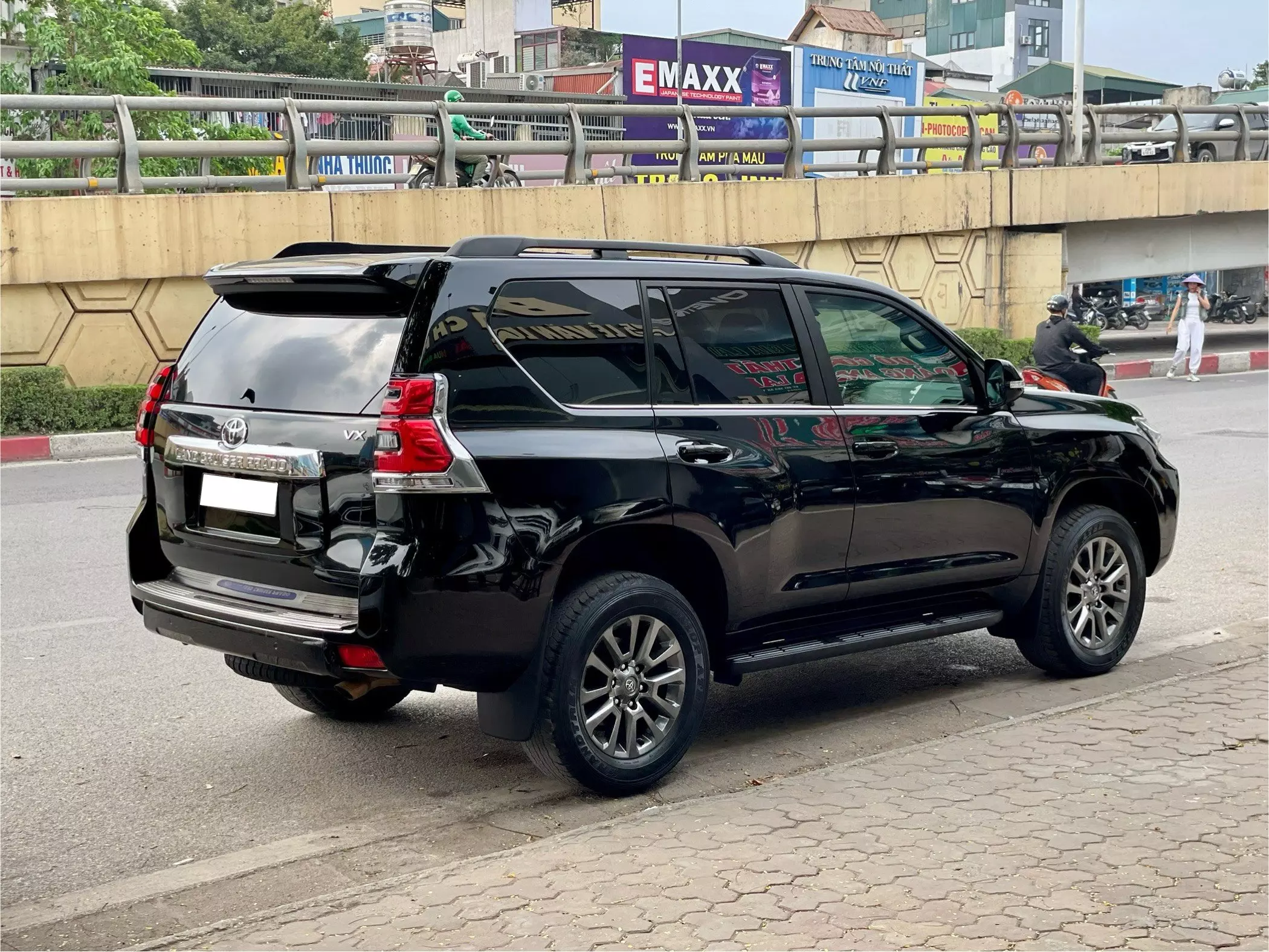 Toyota Landcruiser Prado VX -3