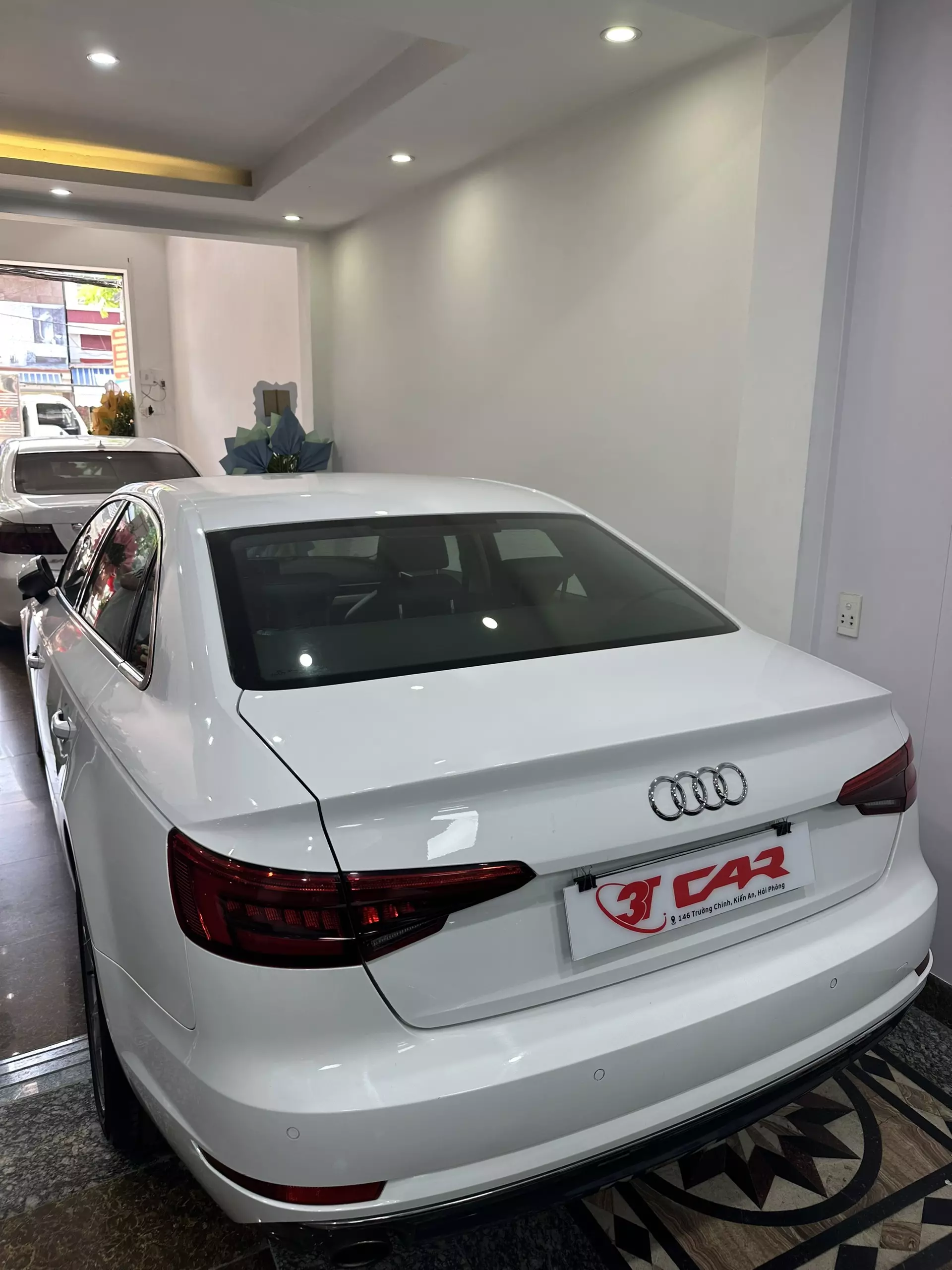 Audi A4 facelift sản xuất 2016 mầu trắng nội thất đen.-2