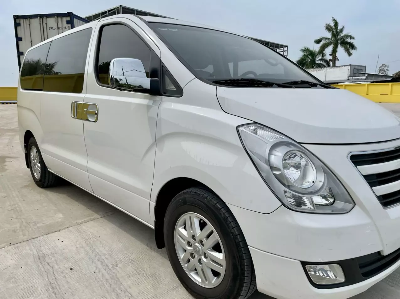 Chính chủ bán xe Hyundai starex 9 chỗ,máy dầu,số sàn-0