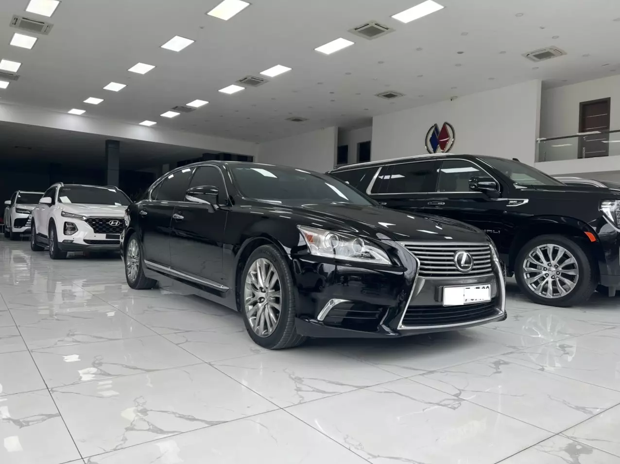 Bán xe Lexus LS 460 L sản xuất năm 2015 cam kết xe siêu đẹp đi hơn 7 vạn km-1