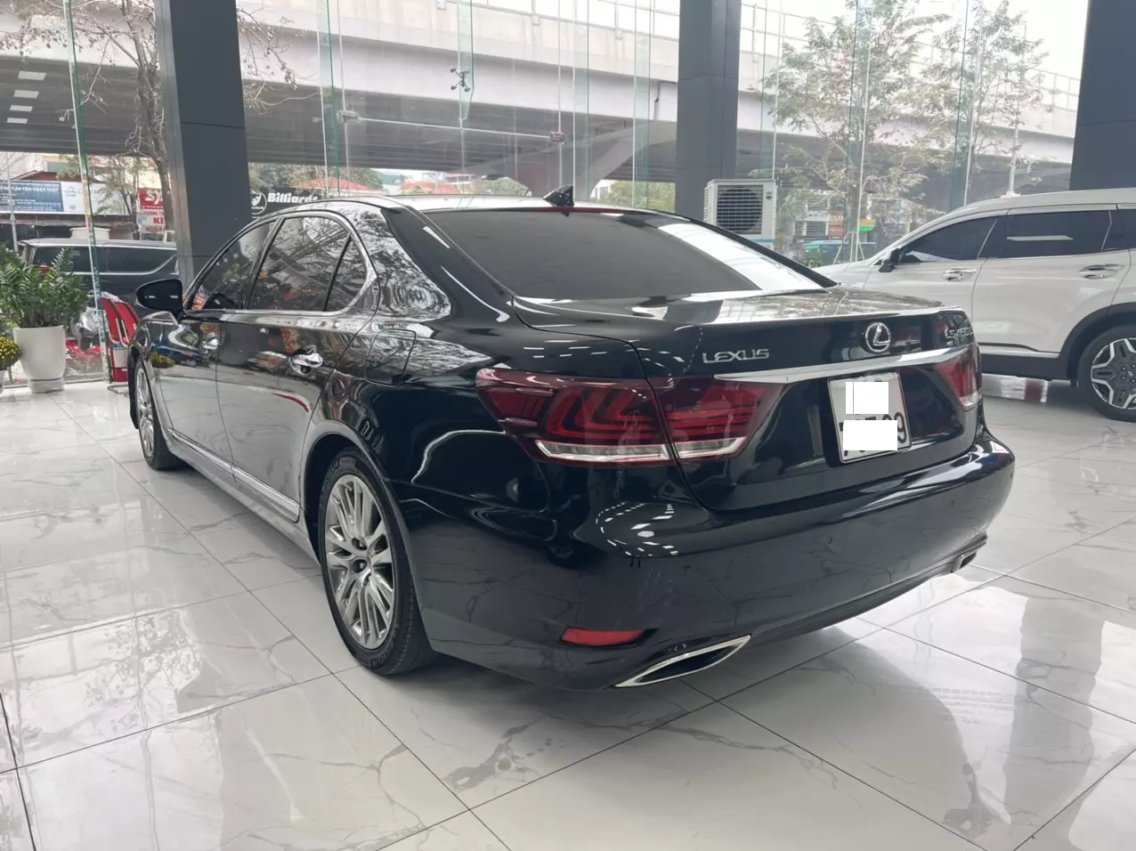 Bán xe Lexus LS 460 L sản xuất năm 2015 cam kết xe siêu đẹp đi hơn 7 vạn km-2